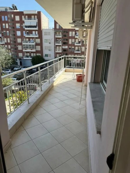 Tirane, shitet apartament 3+1 , 134 m² 221.000 € (Bulevardi i Ri)