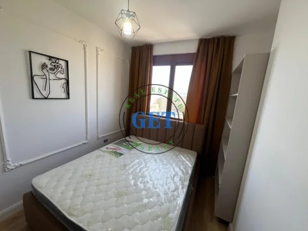 Durres, shitet apartament 4+1 Kati 7, 74 m² 