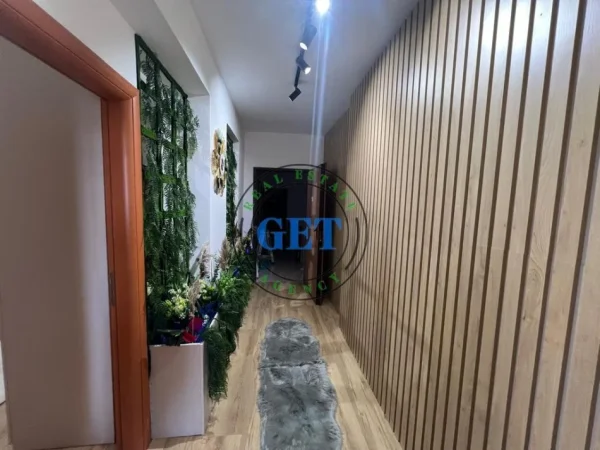 Durres, shitet apartament 4+1 Kati 7, 74 m² 