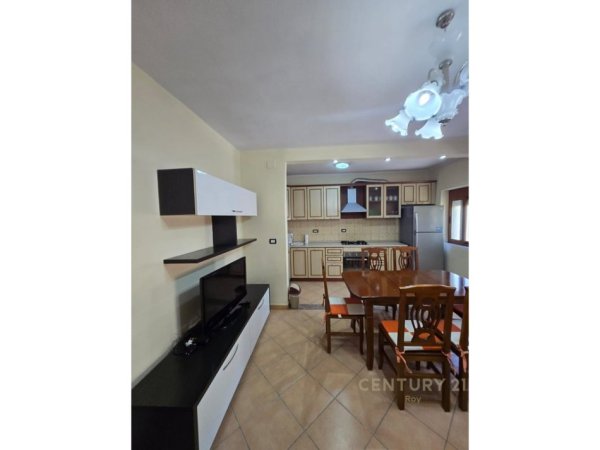 Durres, jepet me qera apartament 1+1 Kati 3, 60 m² 250 € (Stadiumi pran Vala park)