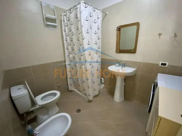Tirane, shitet apartament 2+1+Ballkon Kati 8, 94 m² 135.000 € (Unaza e Re)