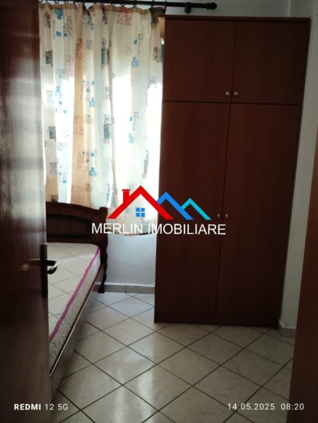 Tirane, jepet me qera apartament 2+1+Ballkon Kati 2, 80 m² 700 € (BULEVARDI ZHAN DARK)
