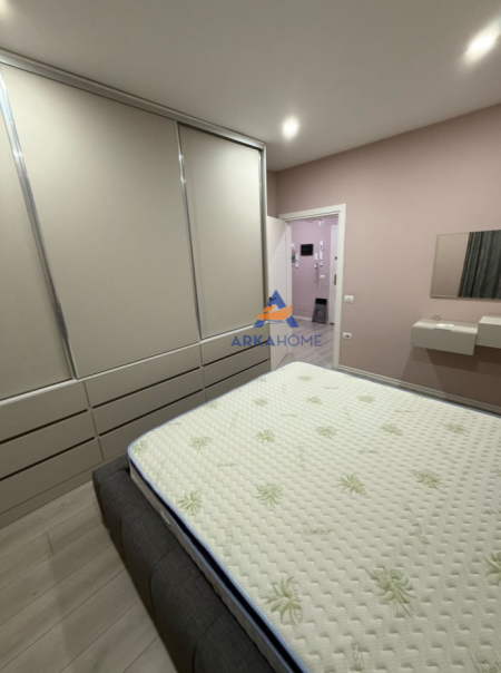Tirane, jepet me qera apartament Kati 4, 70 m² 420 € (JEPET APARTAMENT ME QERA 1+1 &quot;JORDAN MISJA TEK SHINAT E TRENIT&quot; 420 EURO.)