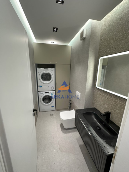 JEPET APARTAMENT ME QERA 2+1+2+BALLKON+PARKING TEK VIZION PLUS, 1000 EURO