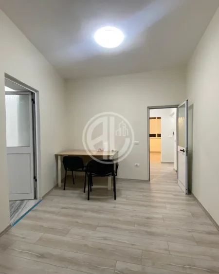 Ambient Biznesi 3+1 per Qira Bulevardi Dyrrah, Durres!