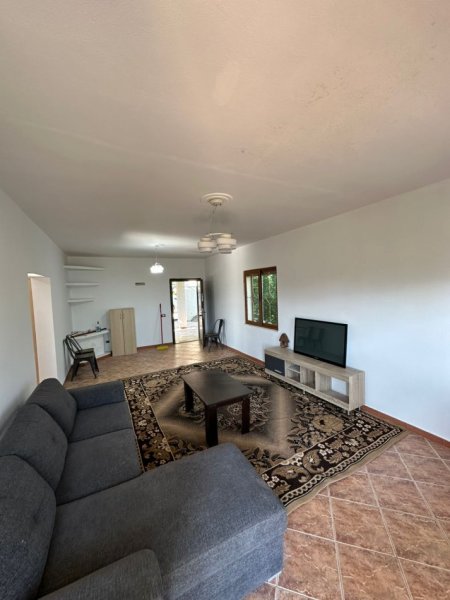 Tirane, jepet me qera shtepi 2+1+Ballkon Kati 0, 130 m² 400 € (Kombinat)