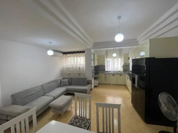 Tirane, jepet me qera apartament 2+1 Kati 4, 99 m² 550 € (kopshti zoologjik)