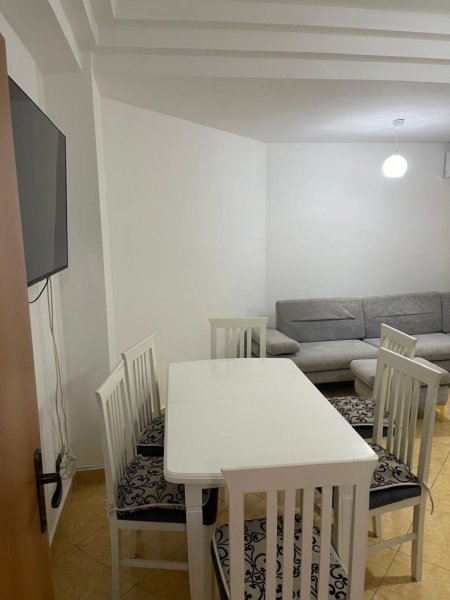 Tirane, jepet me qera apartament 2+1 Kati 4, 99 m² 550 € (kopshti zoologjik)