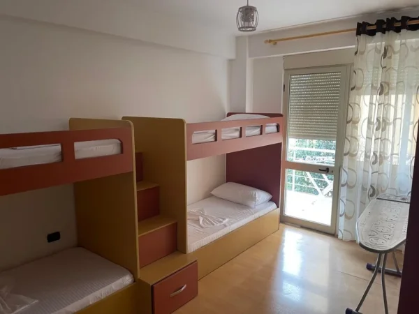 Tirane, jepet me qera apartament 2+1 Kati 4, 99 m² 550 € (kopshti zoologjik)