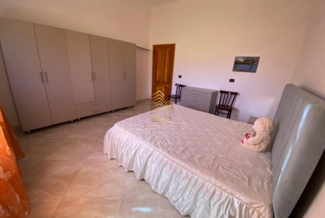 Tirane, jepet me qera apartament 2+1 Kati 1, 80 m² 300 € (Rruga Grigor Cilka)