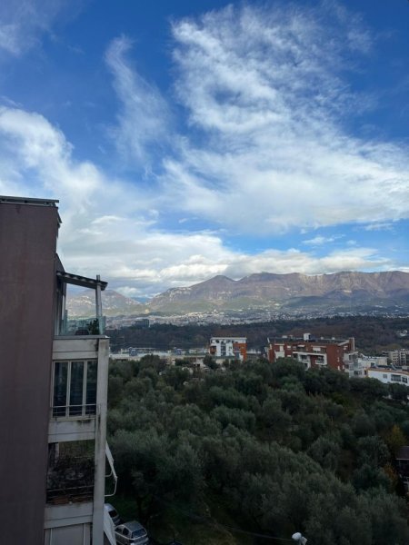 Tirane, jepet me qera apartament 2+1 Kati 3, 114 m² 500 € (LIQENI I THATE)