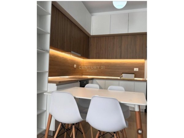 Tirane, jepet me qera apartament 1+1 Kati 5, 70 m² 370 € (Rezidenca Kaimi)