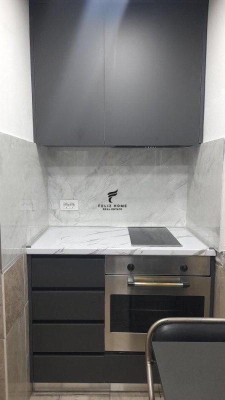 Tirane, jepet me qera apartament 2+1+Ballkon Kati 3, 70 m² 580 € (RRUGA E DIBRES)