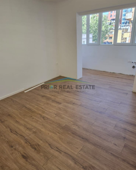 Tirane, shitet apartament 2+1 Kati 4, 64 m² 169.000 € (21 Dhjetori)