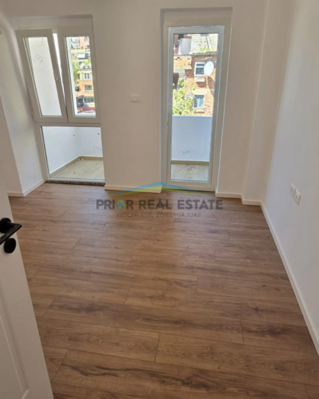 Tirane, shitet apartament 2+1 Kati 4, 64 m² 169.000 € (21 Dhjetori)