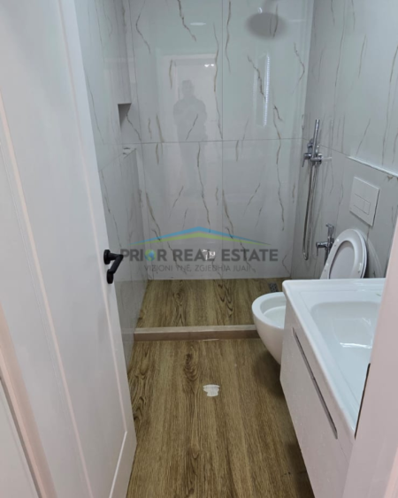 Tirane, shitet apartament 2+1 Kati 4, 64 m² 169.000 € (21 Dhjetori)