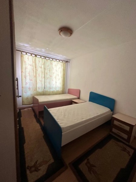 Tirane, jepet me qera apartament 1+1 Kati 1, 70 m² 350 € (Restorant Durresi)