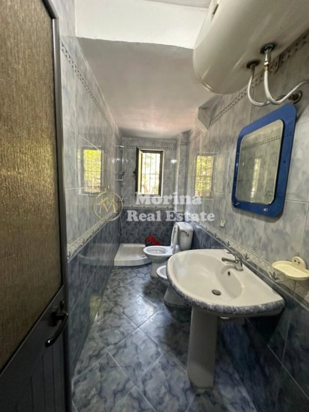 Tirane, jepet me qera apartament 1+1 Kati 1, 70 m² 350 € (Restorant Durresi)