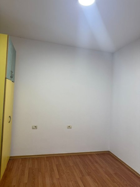 Tirane, jepet me qera apartament 2+1 Kati 2, 90 m² 500 € (Zona 21 Dhjetori)