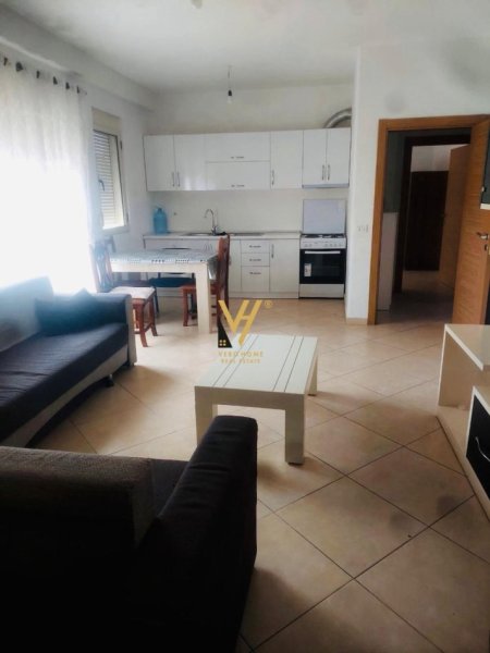 Tirane, jepet me qera apartament 2+1+Ballkon Kati 5, 100 m² 400 € (MISTO MAME)