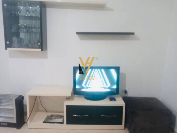 Tirane, jepet me qera apartament 2+1+Ballkon Kati 5, 100 m² 400 € (MISTO MAME)