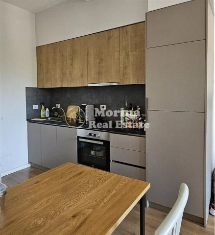 Tirane, jepet me qera apartament 1+1 Kati 7, 65 m² 550 € (21 Dhjetori)