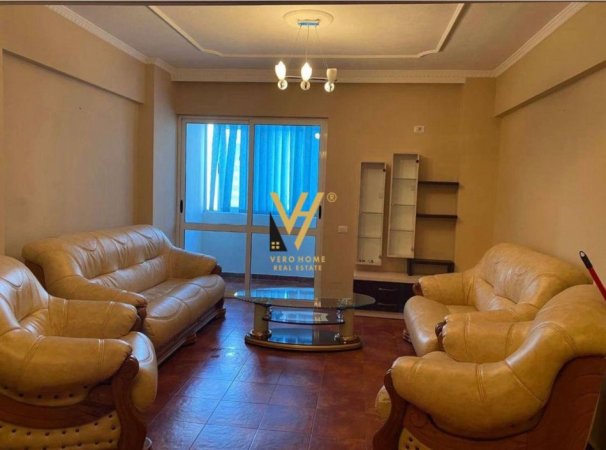 Tirane, jepet me qera apartament 2+1+Ballkon Kati 4, 100 m² 500 € (KOMUNA E PARISIT)