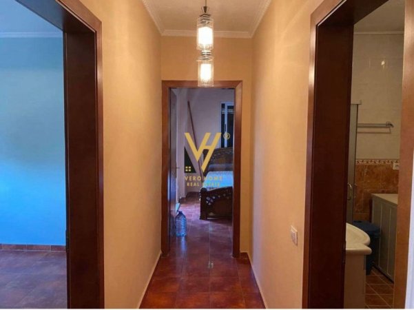 Tirane, jepet me qera apartament 2+1+Ballkon Kati 4, 100 m² 500 € (KOMUNA E PARISIT)