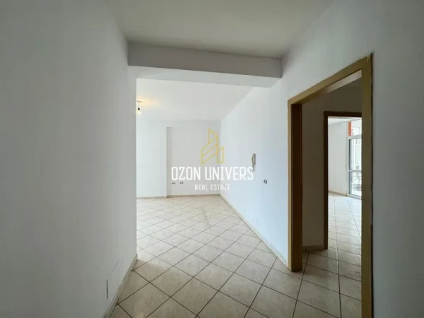 Tirane, shitet apartament 2+1+Ballkon , 117 m² 141.048 € (përballë Vilës “L”, Astir)