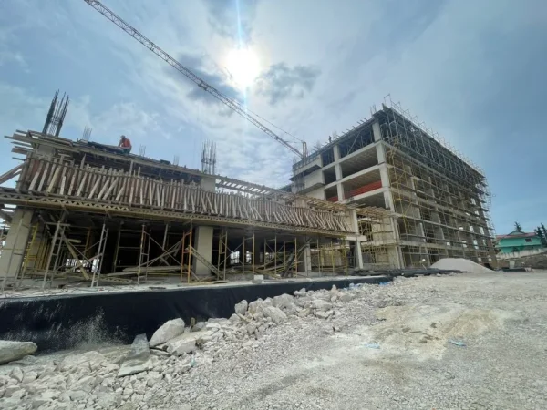 Tirane, shes apartament 1+1+Ballkon , 69 m² 72.765 € (OKAZION Paskuqan Kompleksi Aluna)