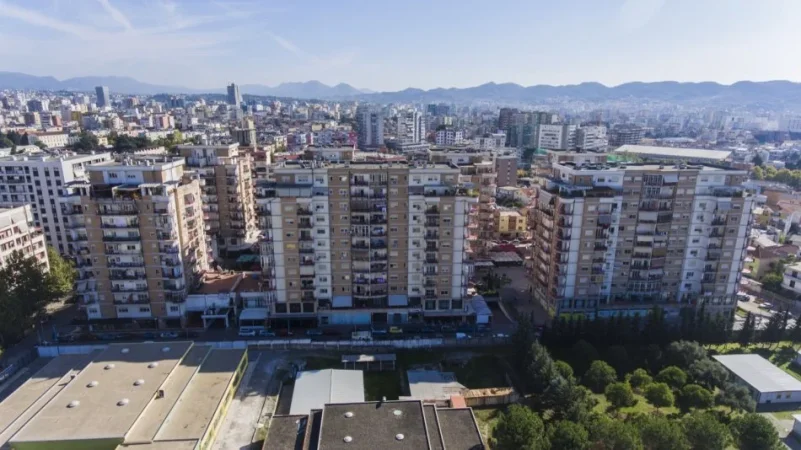 Tirane, jepet me qera apartament 1+1 Kati 1, 38 m² 270 € (Don Bosko)