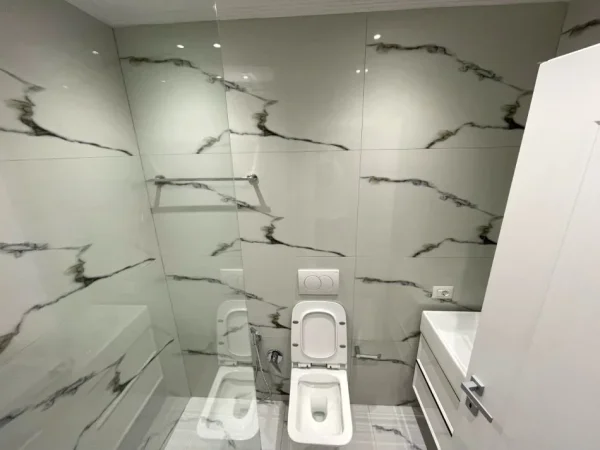 Tirane, jepet me qera apartament 2+1 Kati 3, (Liqeni i Thate, Kompleksi Kolombo)
