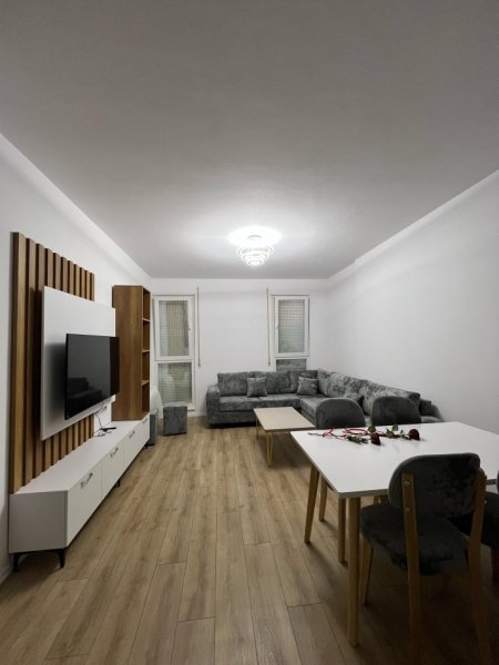 Tirane, jepet me qera apartament 2+1 Kati 3, 94 m² 450 € (Univers City I sapomobiluar)