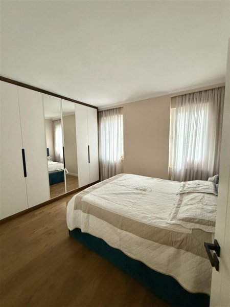Tirane, jepet me qera apartament 2+1+Ballkon Kati 4, 110 m² 1.000 € (rruga e elbasanit)
