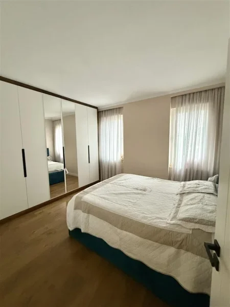 Tirane, jepet me qera apartament 2+1+Ballkon Kati 4, 110 m² 1.000 € (rruga e elbasanit)
