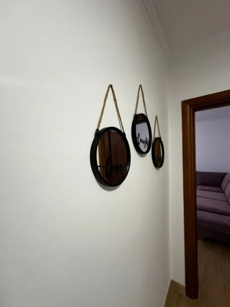 Tirane, jepet me qera apartament 1+1 , 65 m² 600 € (Myslym Shyri)