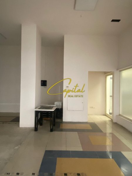 Tirane, shitet ambjent biznesi Kati 1, 65 m² 195.000 € (RRUGA E BARRIKADAVE)