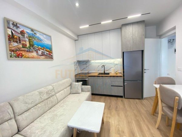 Tirane, shitet apartament 1+1 Kati 5, 27 m² 89.000 € (21 Dhjetori)