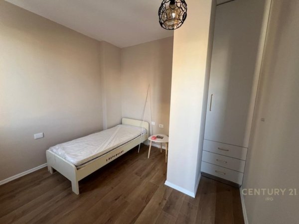 Tirane, jap me qera apartament 2+1 Kati 3, 85 m² 1.200 € (Rruga e Barrikadave)