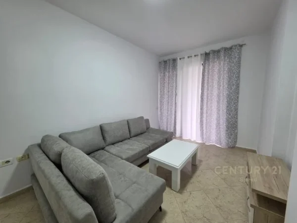Tirane, jepet me qera apartament 1+1 Kati 3, 80 m² 501 € (Rruga e elbasanit)