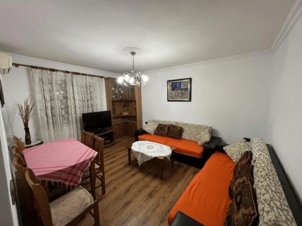 Tirane, jepet me qera apartament 2+1+Ballkon Kati 5, 85 m² 520 € (MARAGARITA TUTULANI)