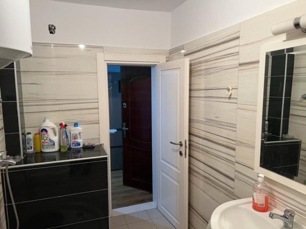 Tirane, jepet me qera apartament 2+1+Ballkon Kati 5, 85 m² 520 € (MARAGARITA TUTULANI)
