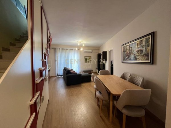 Tirane, jepet me qera apartament 2+1+Ballkon Kati 2, 120 m² 1.250 € (Rruga e Dibres)