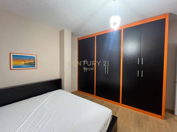 Tirane, jepet me qera apartament 2+1+Ballkon Kati 2, 120 m² 1.250 € (Rruga e Dibres)