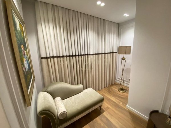 Tirane, jepet me qera apartament 2+1 Kati 3, 140 m² 1.500 € (Rruga e Barrikadave)