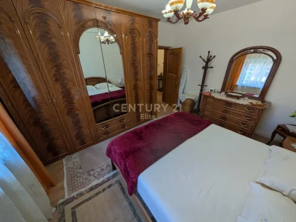 Tirane, jepet me qera apartament 2+1 Kati 5, 80 m² 550 € (Rruga e Barrikadave)