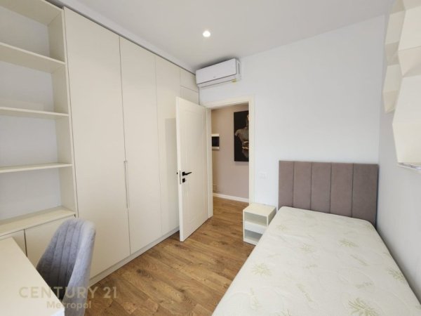 Tirane, jepet me qera apartament Kati 6, 950 € (Rruga e Elbasanit)