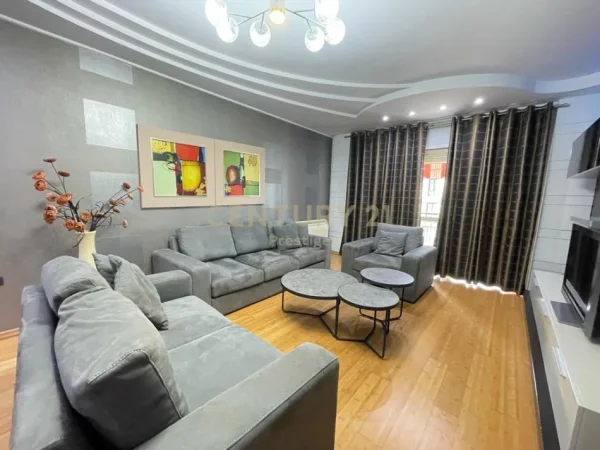 Tirane, jepet me qera apartament 2+1 Kati 7, 90 m² 1.000 € (Rruga e Elbasanit)