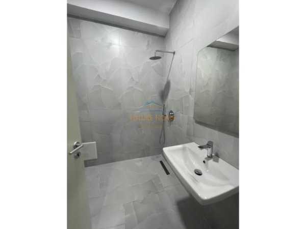 Tirane, jepet me qera apartament 2+1+Ballkon , 85 m² 550 € (PASHO HYSA)