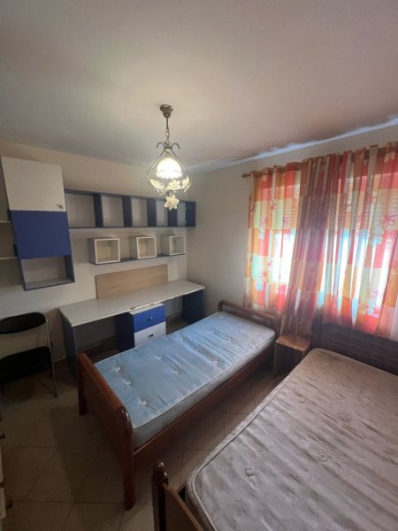 Tirane, jepet me qera apartament 2+1 Kati 6, 60 m² 550 € (pazari i ri)